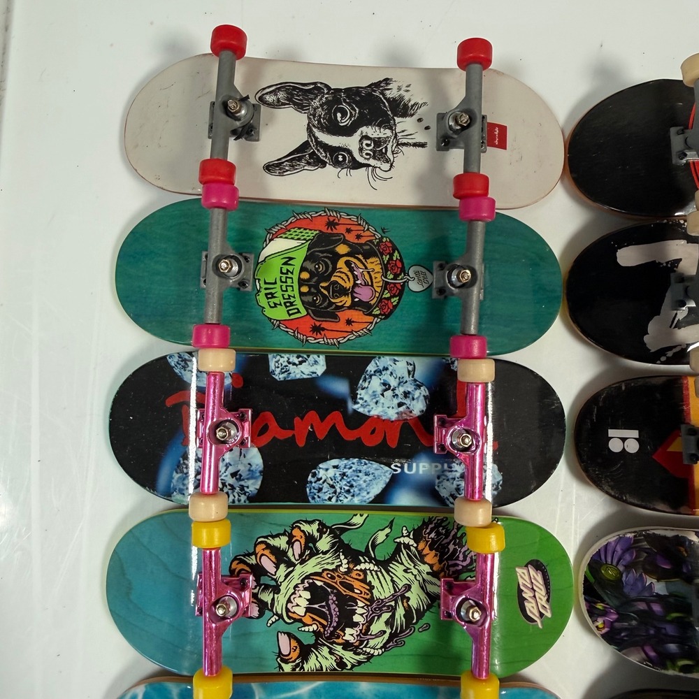Tech Deck Fingerboard Lot Bundle 14pc Santa Cruz Zero Diamond Flip Bakugan - Picture 4 of 7